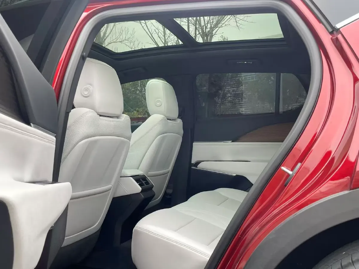 2023 Cadillac GT4 1.5T 211HP L4 9AT,autocango,china used car exporter,china ev exporter,chinese used car exporter,chinese used ev exporter