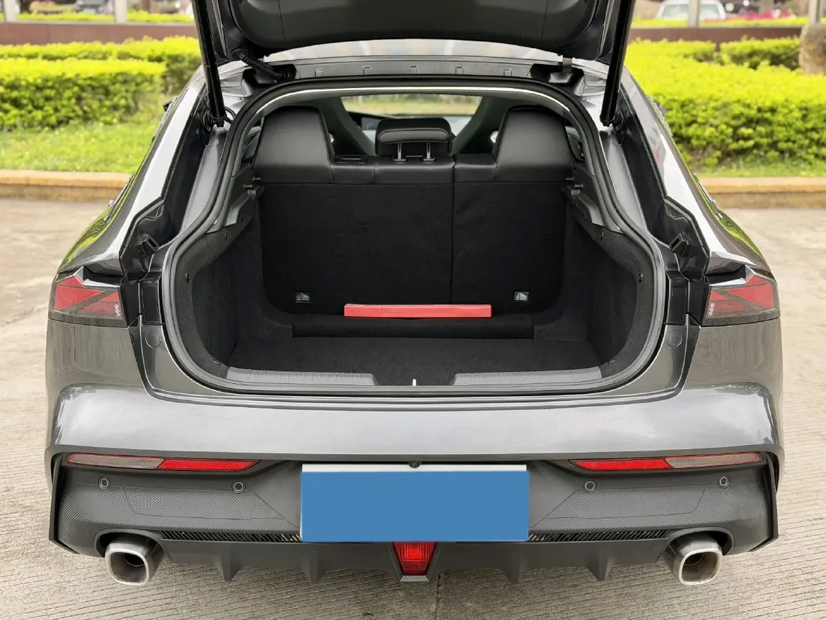 2023 ChangAn UNI-V 1.5T 188HP L4 7DCT,autocango,china used car exporter,china ev exporter,chinese used car exporter,chinese used ev exporter