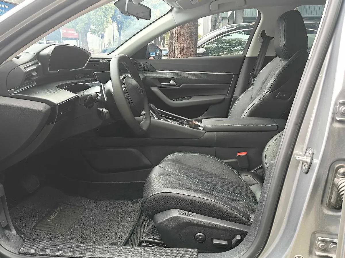 2025 Peugeot 508 1.8T 211HP L4 8AT,autocango,china used car exporter,china ev exporter,chinese used car exporter,chinese used ev exporter