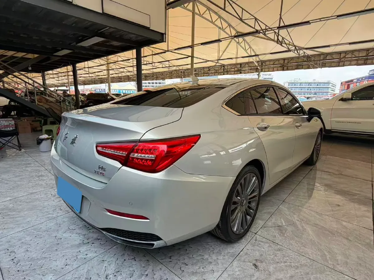 2020 HongQi H5 1.8T 197HP L4 6AT,autocango,china used car exporter,china ev exporter,chinese used car exporter,chinese used ev exporter