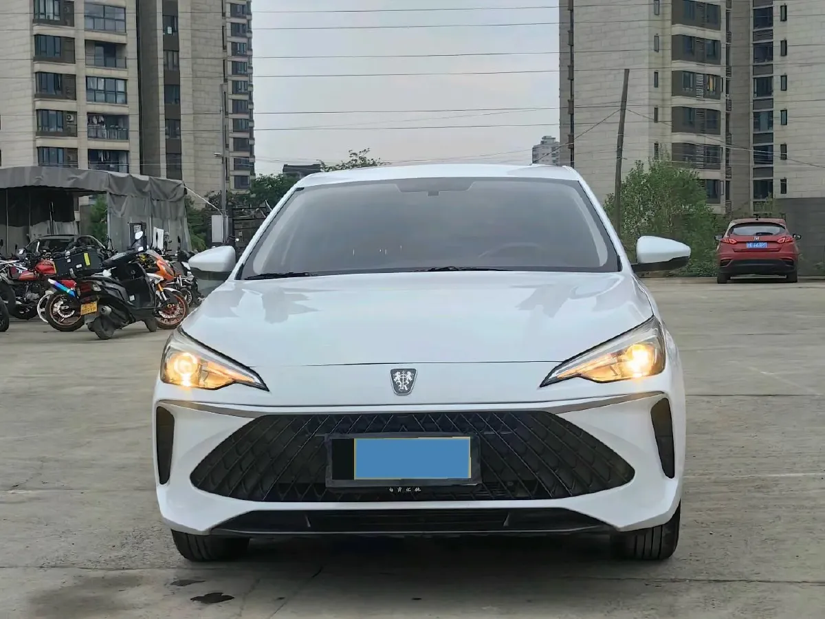 2023 Roewe i5 1.5L 129HP L4 CVT,autocango,china used car exporter,china ev exporter,chinese used car exporter,chinese used ev exporter