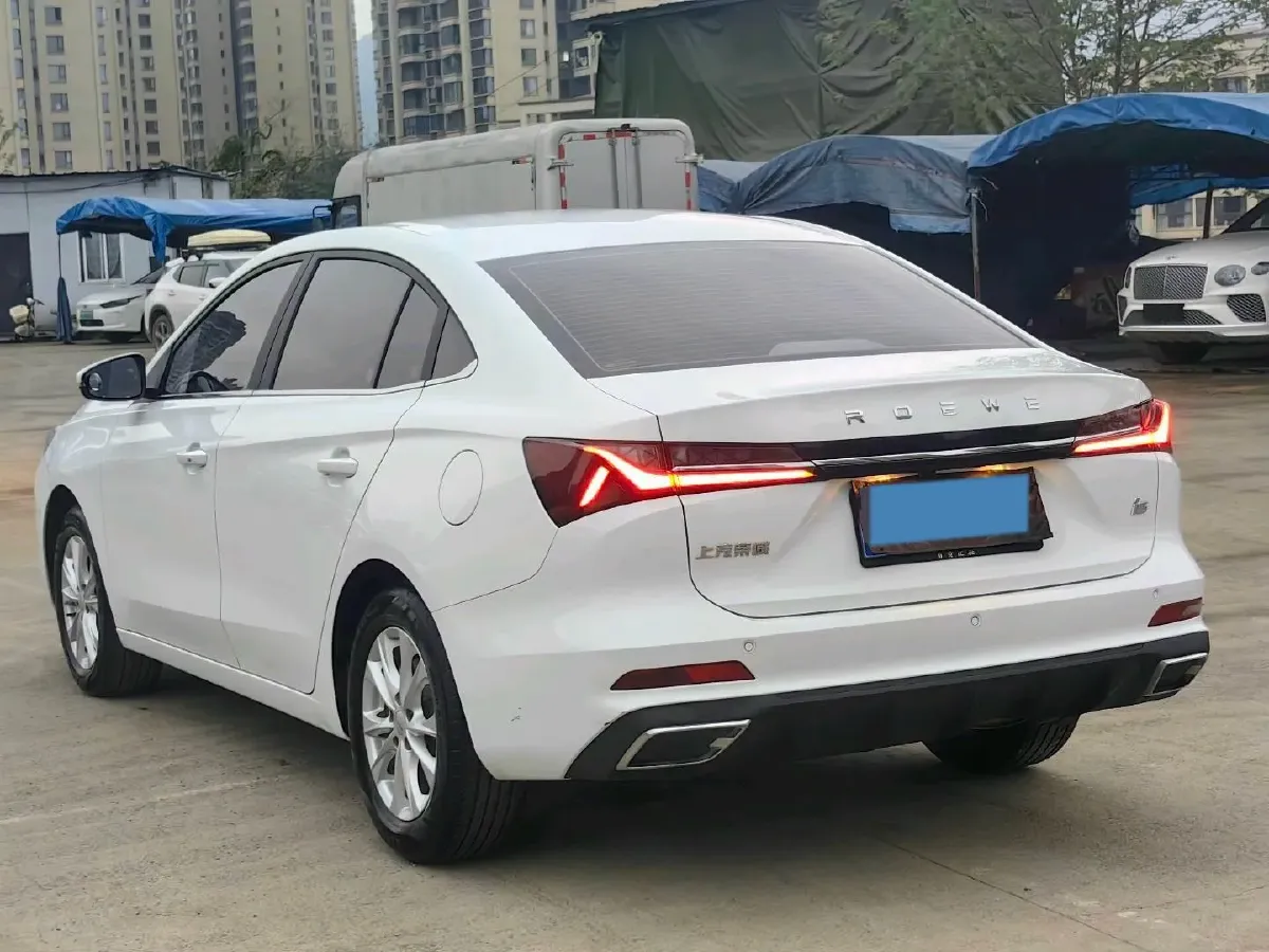 2023 Roewe i5 1.5L 129HP L4 CVT,autocango,china used car exporter,china ev exporter,chinese used car exporter,chinese used ev exporter
