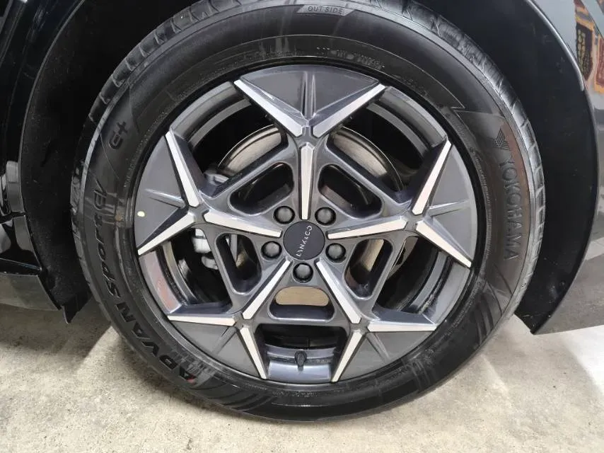 2025 LYNK&CO 10 EM-P 1.5T 163HP L4 3DHT PHEV,autocango,china used car exporter,china ev exporter,chinese used car exporter,chinese used ev exporter