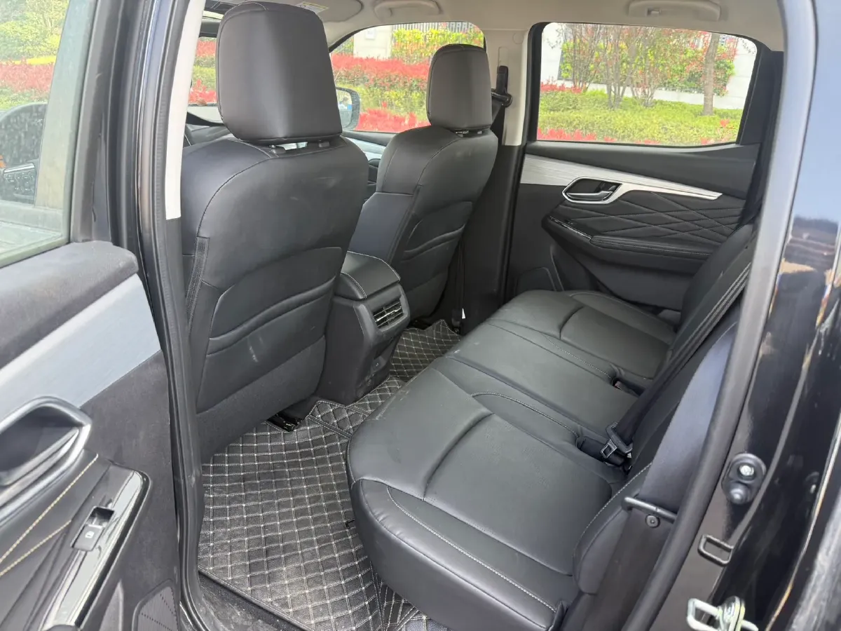 2023 Isuzu D-MAX 1.9T 177HP L4 8AT,autocango,china used car exporter,china ev exporter,chinese used car exporter,chinese used ev exporter