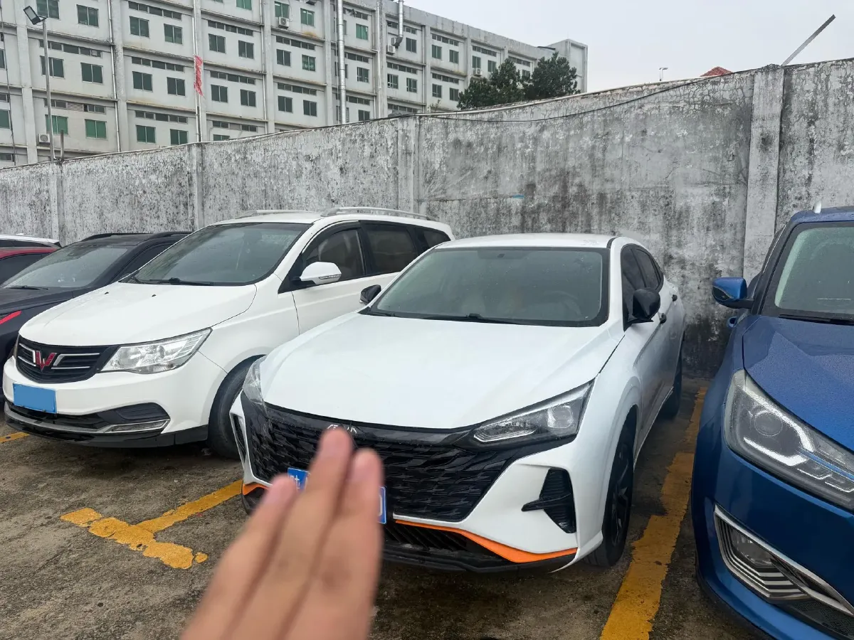 2023 DongFeng Aeolus YiXuan 1.5L 125HP L4 6DCT,autocango,china used car exporter,china ev exporter,chinese used car exporter,chinese used ev exporter