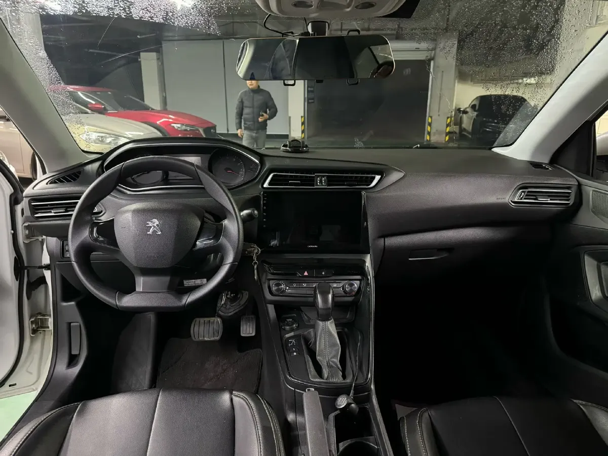 2018 Peugeot 308 1.6L 117HP L4 6AT,autocango,china used car exporter,china ev exporter,chinese used car exporter,chinese used ev exporter