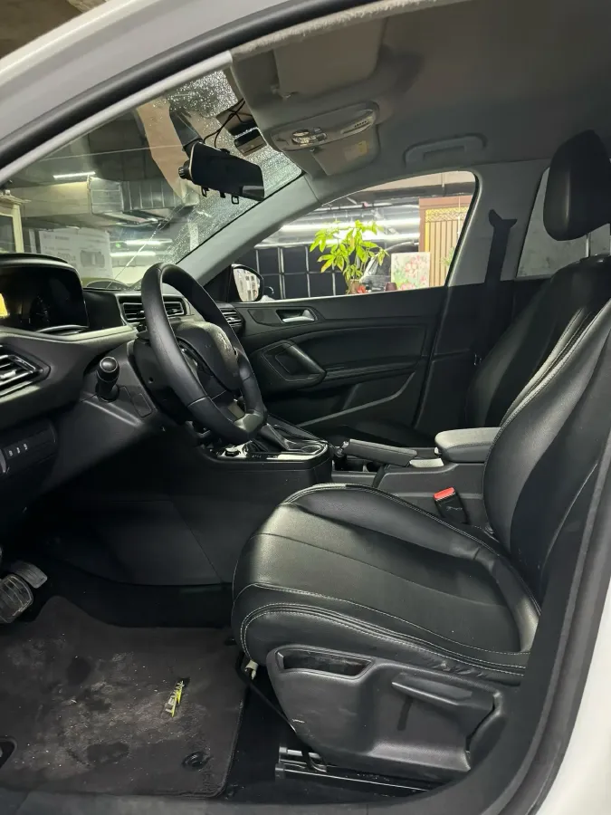 2018 Peugeot 308 1.6L 117HP L4 6AT,autocango,china used car exporter,china ev exporter,chinese used car exporter,chinese used ev exporter