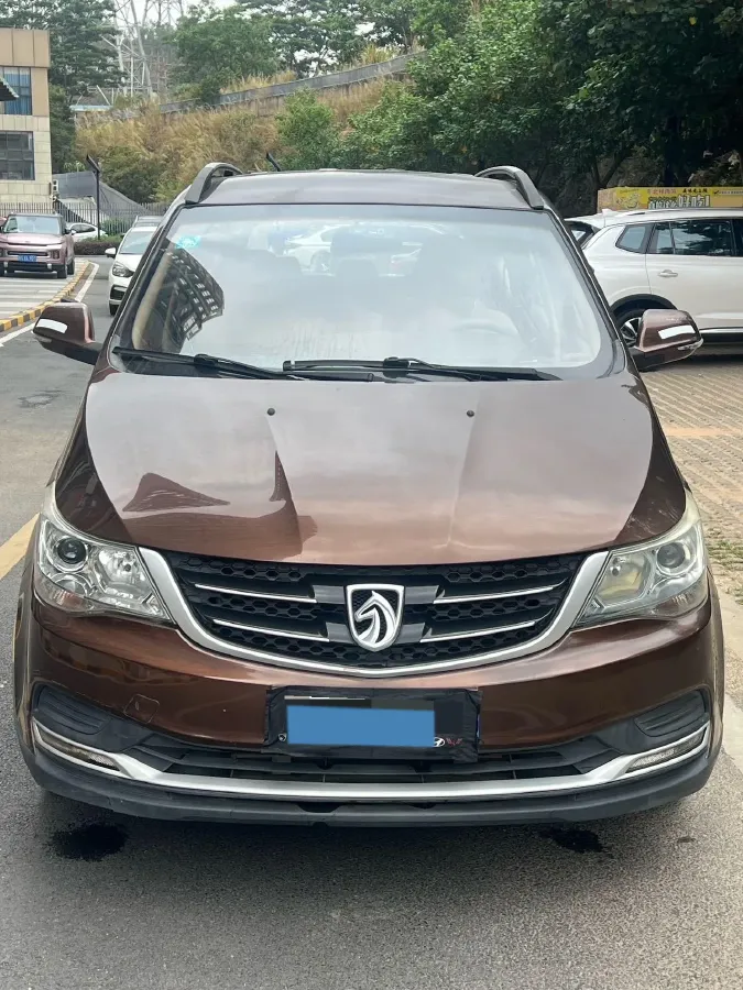 2019 BaoJun 730 1.5L 105HP L4 6MT,autocango,china used car exporter,china ev exporter,chinese used car exporter,chinese used ev exporter