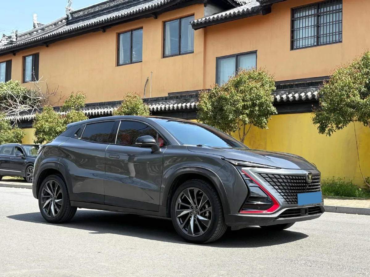 2020 ChangAn UNI-T 1.5T 180HP L4 7DCT,autocango,china used car exporter,china ev exporter,chinese used car exporter,chinese used ev exporter