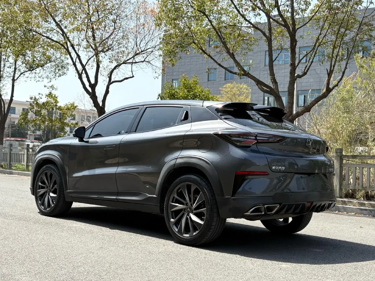 2020 ChangAn UNI-T 1.5T 180HP L4 7DCT,autocango,china used car exporter,china ev exporter,chinese used car exporter,chinese used ev exporter