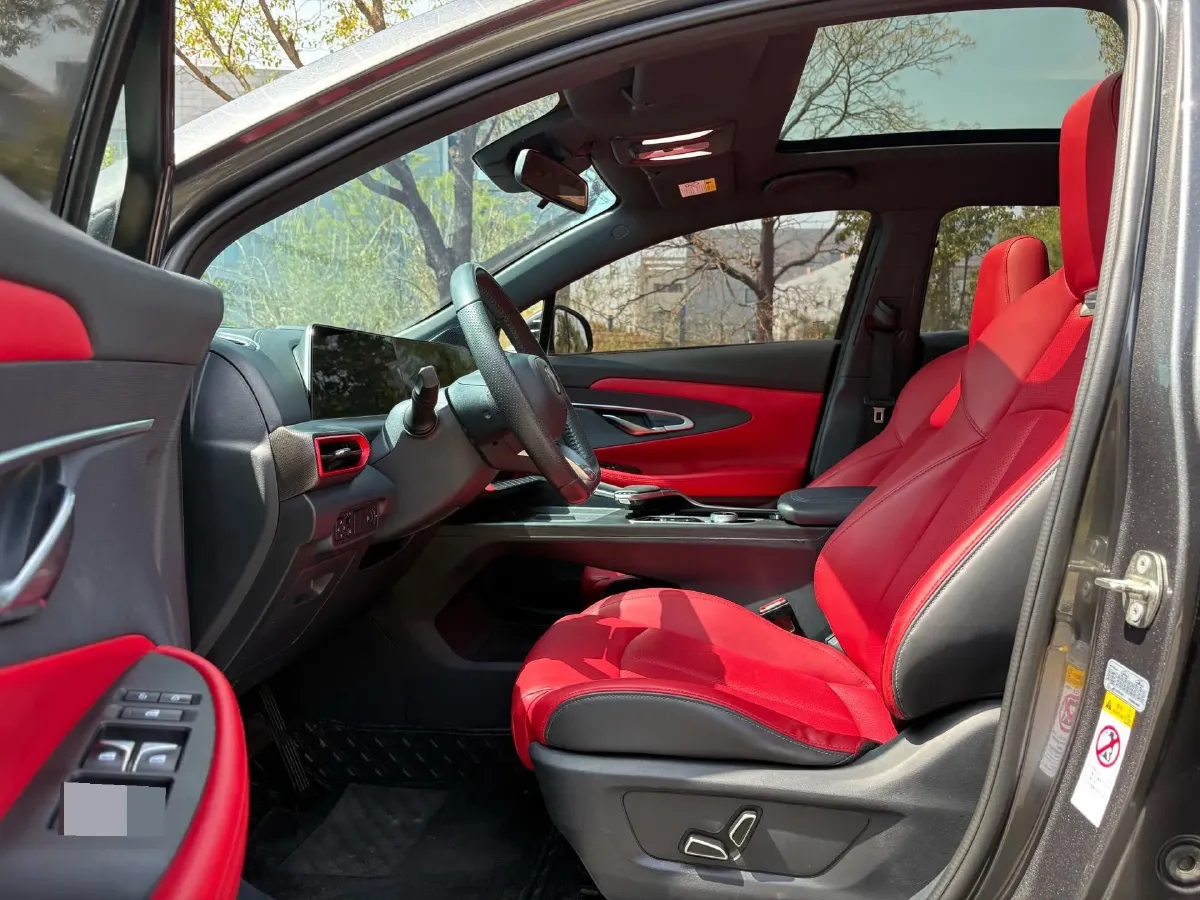 2020 ChangAn UNI-T 1.5T 180HP L4 7DCT,autocango,china used car exporter,china ev exporter,chinese used car exporter,chinese used ev exporter