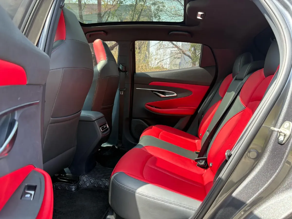 2020 ChangAn UNI-T 1.5T 180HP L4 7DCT,autocango,china used car exporter,china ev exporter,chinese used car exporter,chinese used ev exporter