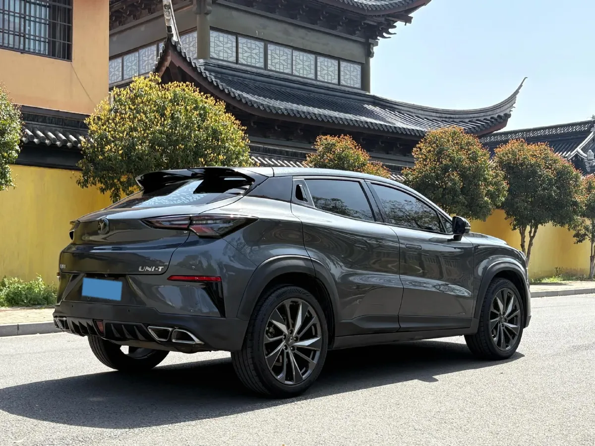 2020 ChangAn UNI-T 1.5T 180HP L4 7DCT,autocango,china used car exporter,china ev exporter,chinese used car exporter,chinese used ev exporter