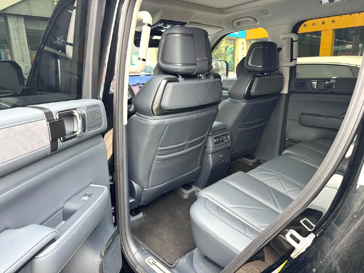 2023 FangChengBao Bao 5 1.5T 194HP L4 E-CVT PHEV 31.8KWH,autocango,china used car exporter,china ev exporter,chinese used car exporter,chinese used ev exporter