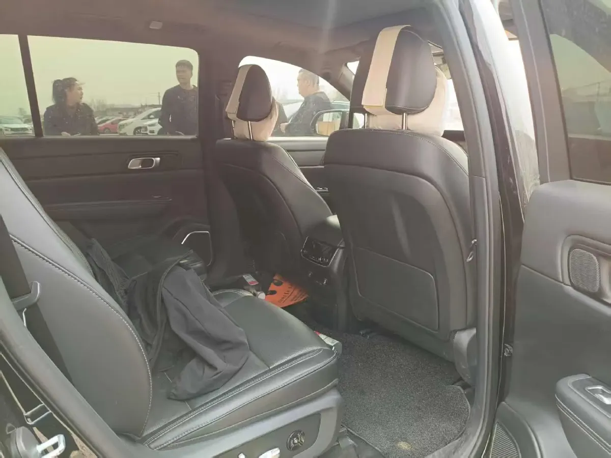 2021 Li ONE Range Extended 131HP REEV 40.5KWH,autocango,china used car exporter,china ev exporter,chinese used car exporter,chinese used ev exporter