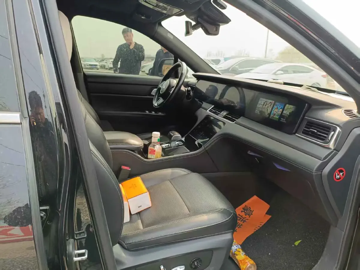 2021 Li ONE Range Extended 131HP REEV 40.5KWH,autocango,china used car exporter,china ev exporter,chinese used car exporter,chinese used ev exporter