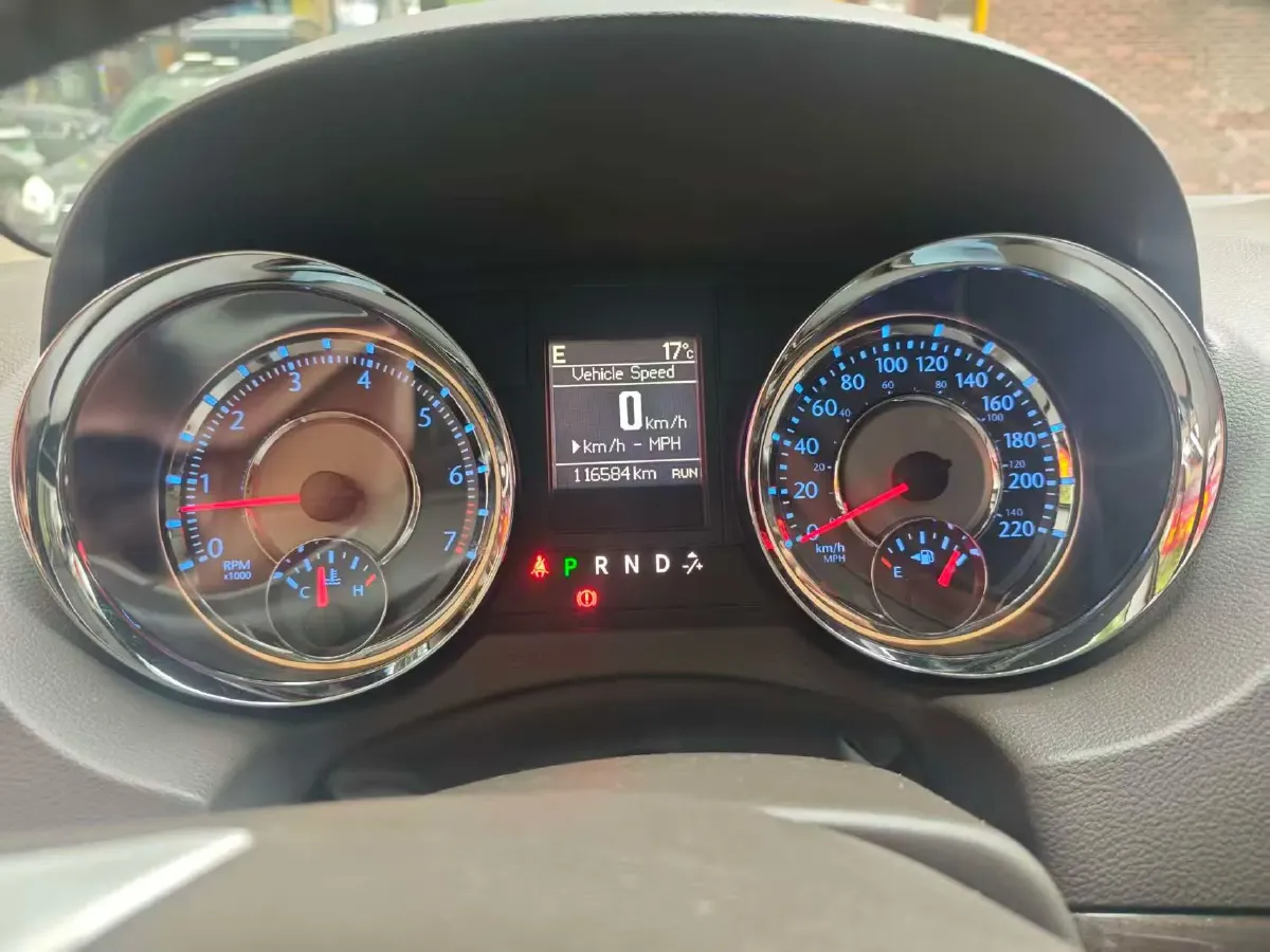 2013 Chrysler Pacifica 3.6L 283HP V6 6AT,autocango,china used car exporter,china ev exporter,chinese used car exporter,chinese used ev exporter