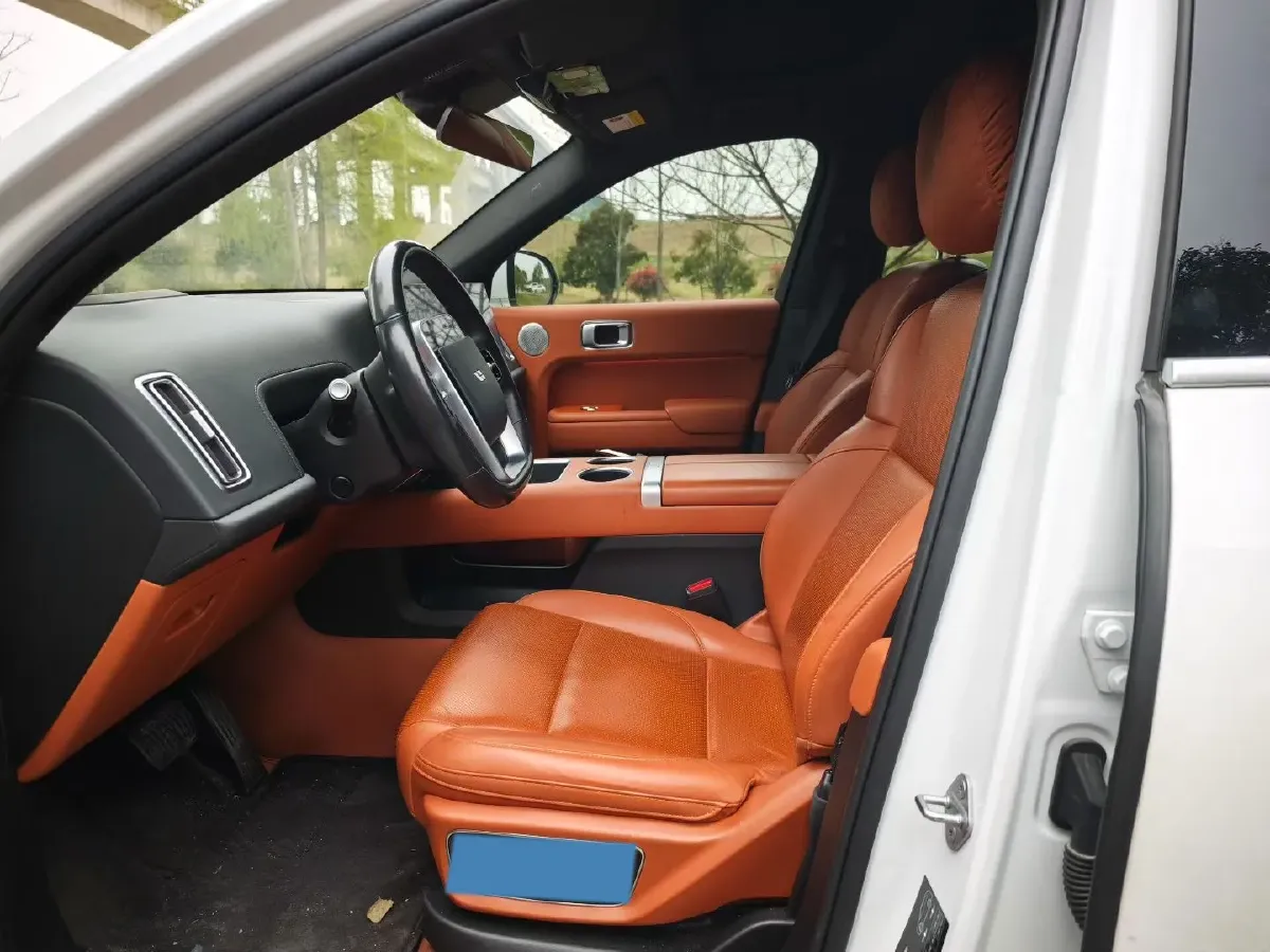 2024 Li L8 Range Extended 154HP REEV 52.3KWH,autocango,china used car exporter,china ev exporter,chinese used car exporter,chinese used ev exporter