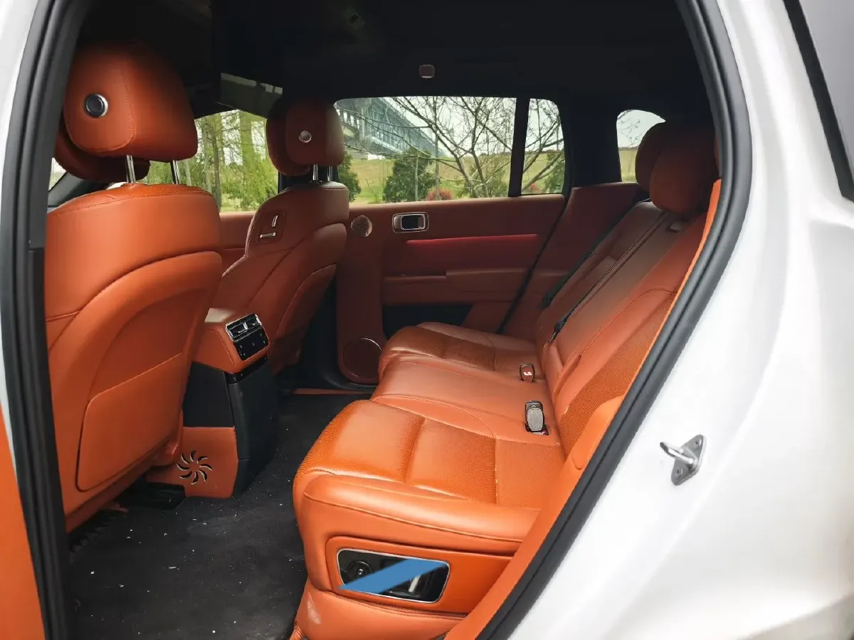 2024 Li L8 Range Extended 154HP REEV 52.3KWH,autocango,china used car exporter,china ev exporter,chinese used car exporter,chinese used ev exporter