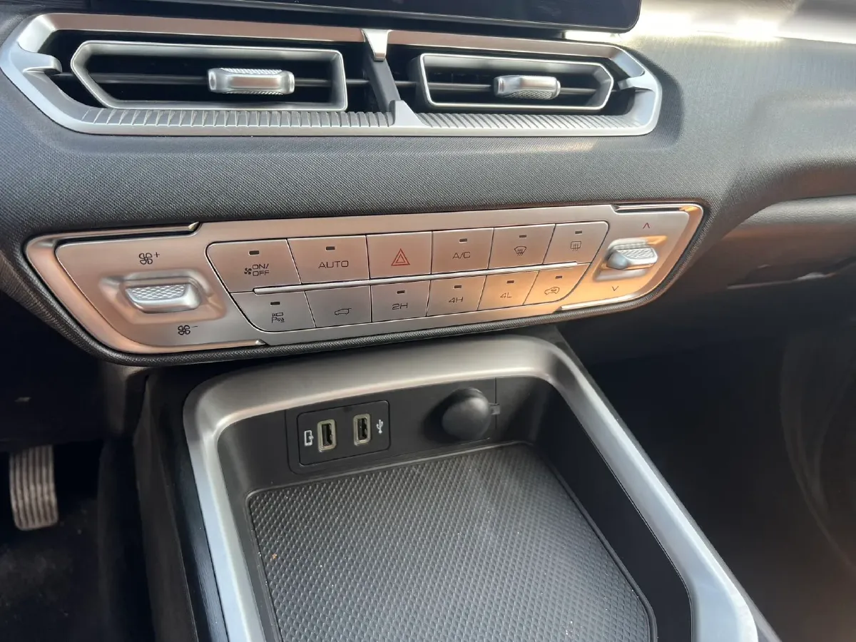 2025 Haval H5 2.0T 166HP L4 8AT,autocango,china used car exporter,china ev exporter,chinese used car exporter,chinese used ev exporter