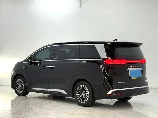 2025 Denza D9 1.5T 156HP L4 E-CVT PHEV 40KWH,autocango,china used car exporter,china ev exporter,chinese used car exporter,chinese used ev exporter
