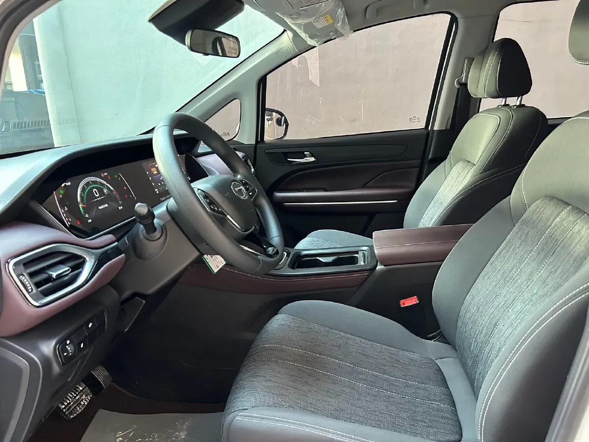 2021 GAC Trumpchi M6 1.5T 169HP L4 7DCT,autocango,china used car exporter,china ev exporter,chinese used car exporter,chinese used ev exporter