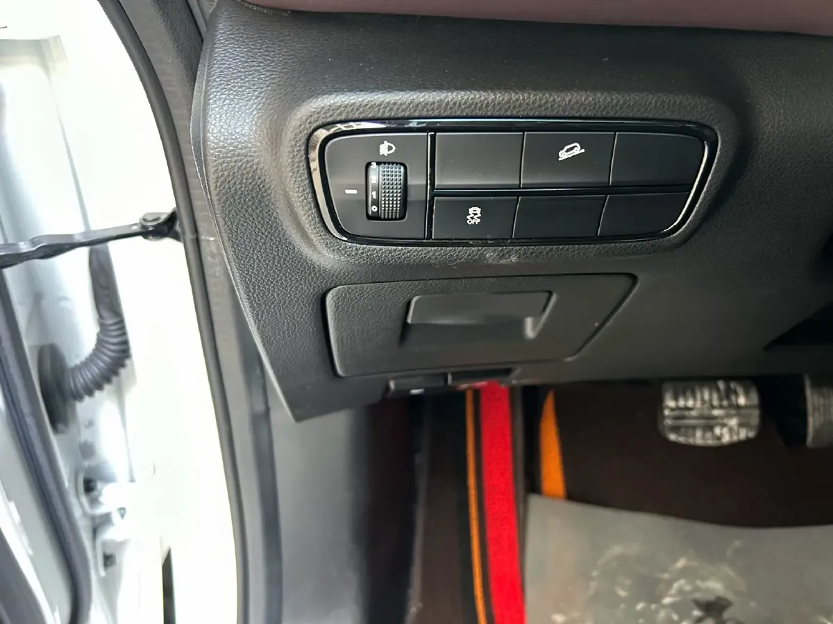 2021 GAC Trumpchi M6 1.5T 169HP L4 7DCT,autocango,china used car exporter,china ev exporter,chinese used car exporter,chinese used ev exporter