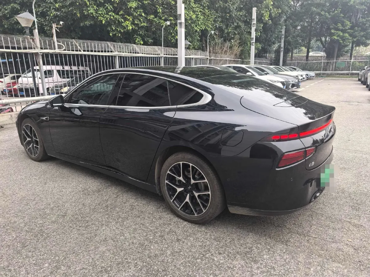 2023 Xpeng P7 BEV 86.2KWH,autocango,china used car exporter,china ev exporter,chinese used car exporter,chinese used ev exporter