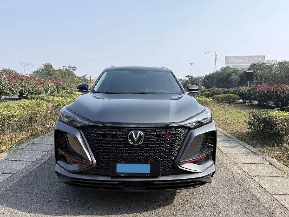 2021 ChangAn CS75 Plus 2.0T 233HP L4 8AT,autocango,china used car exporter,china ev exporter,chinese used car exporter,chinese used ev exporter