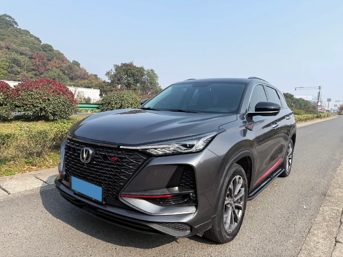 2021 ChangAn CS75 Plus 2.0T 233HP L4 8AT,autocango,china used car exporter,china ev exporter,chinese used car exporter,chinese used ev exporter