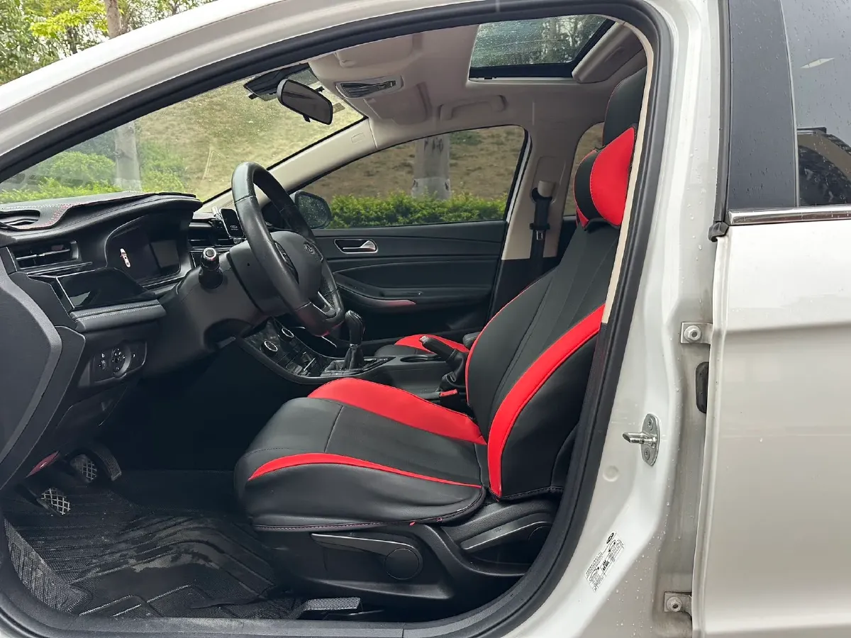 2021 Chery Arrizo 5 Plus 1.5L 116HP L4 5MT,autocango,china used car exporter,china ev exporter,chinese used car exporter,chinese used ev exporter