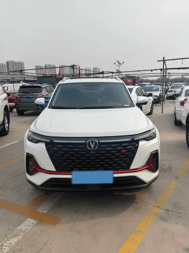 2021 ChangAn CS35 Plus 1.4T 160HP L4 7DCT,autocango,china used car exporter,china ev exporter,chinese used car exporter,chinese used ev exporter
