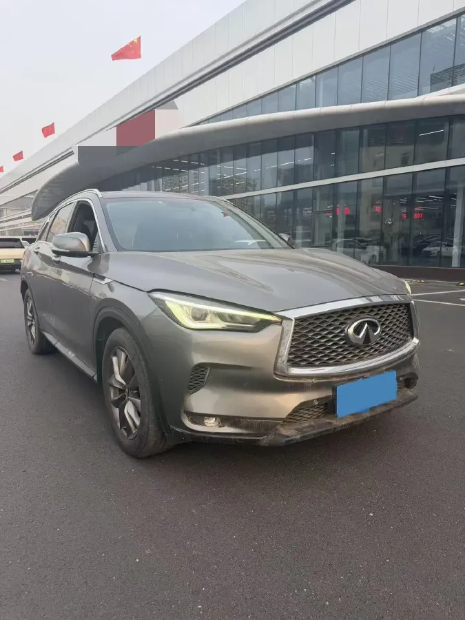 2018 Infiniti QX30 2.0T 211HP L4 7DCT,autocango,china used car exporter,china ev exporter,chinese used car exporter,chinese used ev exporter
