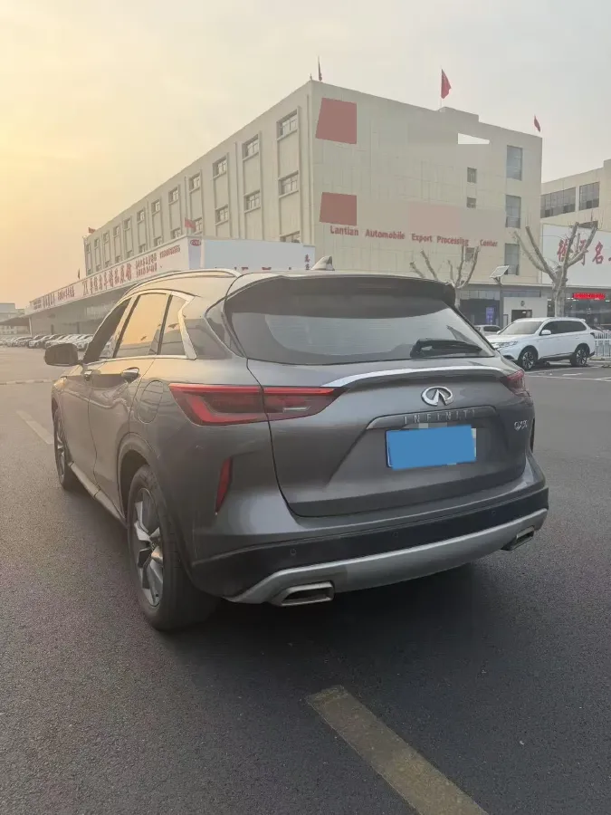 2018 Infiniti QX30 2.0T 211HP L4 7DCT,autocango,china used car exporter,china ev exporter,chinese used car exporter,chinese used ev exporter