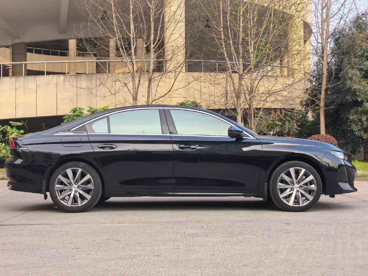 2022 Peugeot 508 1.8T 211HP L4 8AT,autocango,china used car exporter,china ev exporter,chinese used car exporter,chinese used ev exporter