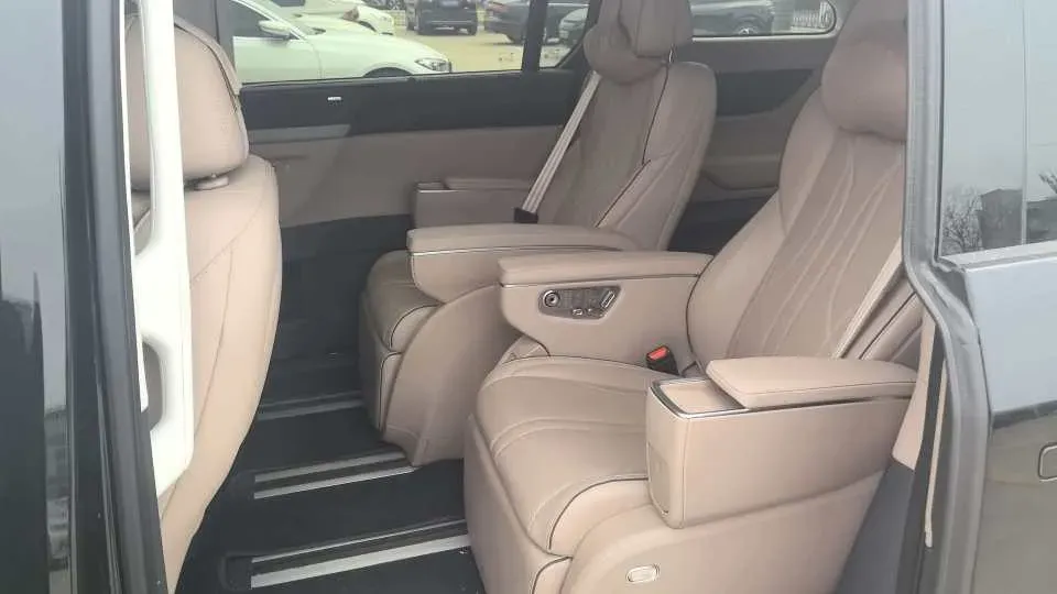 2025 Xpeng X9 BEV,autocango,china used car exporter,china ev exporter,chinese used car exporter,chinese used ev exporter