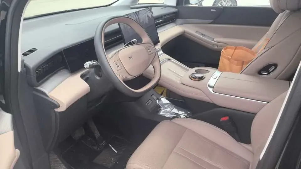 2025 Xpeng X9 BEV,autocango,china used car exporter,china ev exporter,chinese used car exporter,chinese used ev exporter