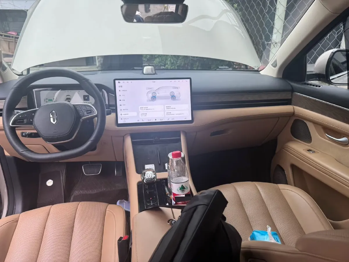 2022 AITO AITO M7 Range Extended 125HP REEV 40KWH,autocango,china used car exporter,china ev exporter,chinese used car exporter,chinese used ev exporter