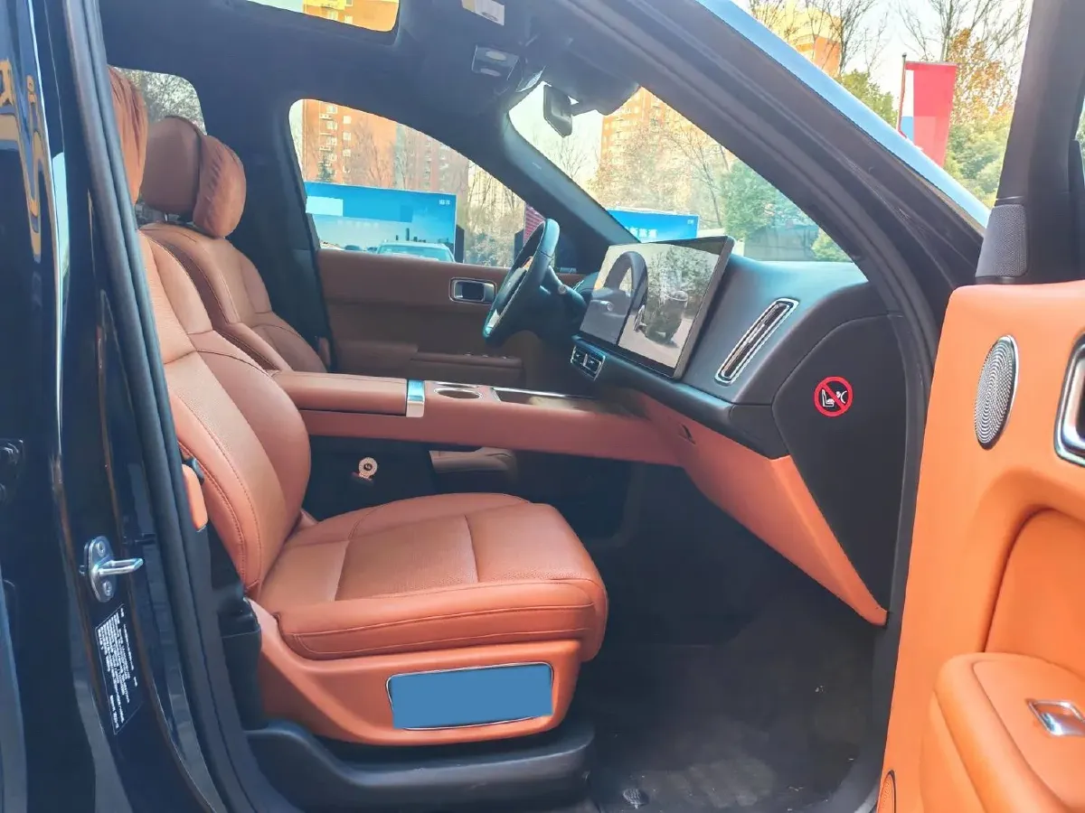 2023 Li L8 Range Extended 154HP REEV 40.9KWH,autocango,china used car exporter,china ev exporter,chinese used car exporter,chinese used ev exporter