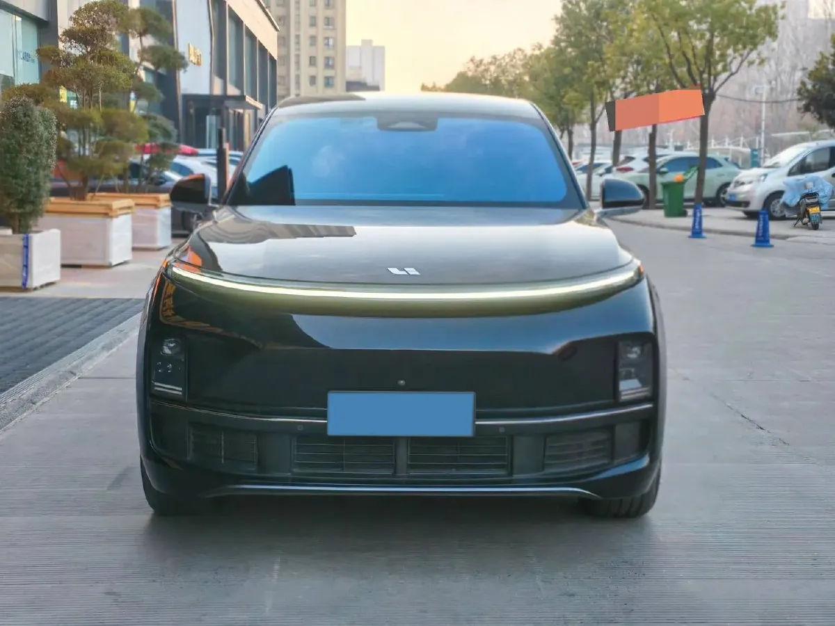 2023 Li L8 Range Extended 154HP REEV 40.9KWH,autocango,china used car exporter,china ev exporter,chinese used car exporter,chinese used ev exporter