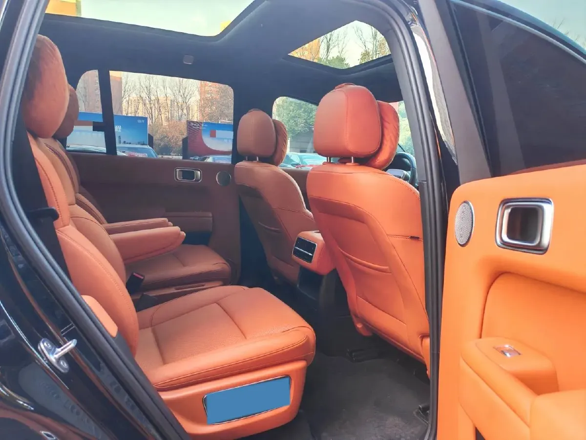 2023 Li L8 Range Extended 154HP REEV 40.9KWH,autocango,china used car exporter,china ev exporter,chinese used car exporter,chinese used ev exporter