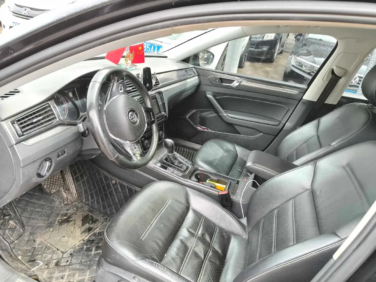 2017 Volkswagen Passat 1.8T 180HP L4 7DCT,autocango,china used car exporter,china ev exporter,chinese used car exporter,chinese used ev exporter