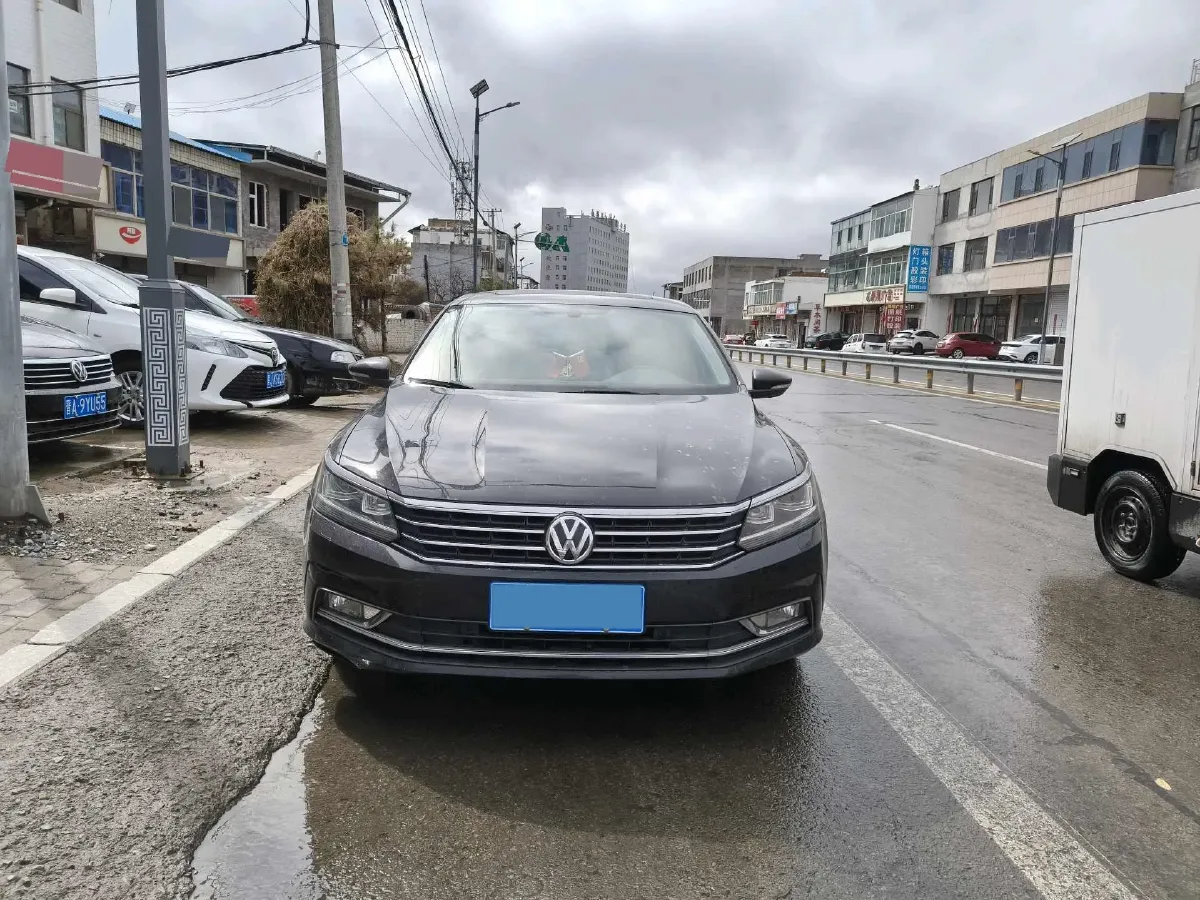 2017 Volkswagen Passat 1.8T 180HP L4 7DCT,autocango,china used car exporter,china ev exporter,chinese used car exporter,chinese used ev exporter