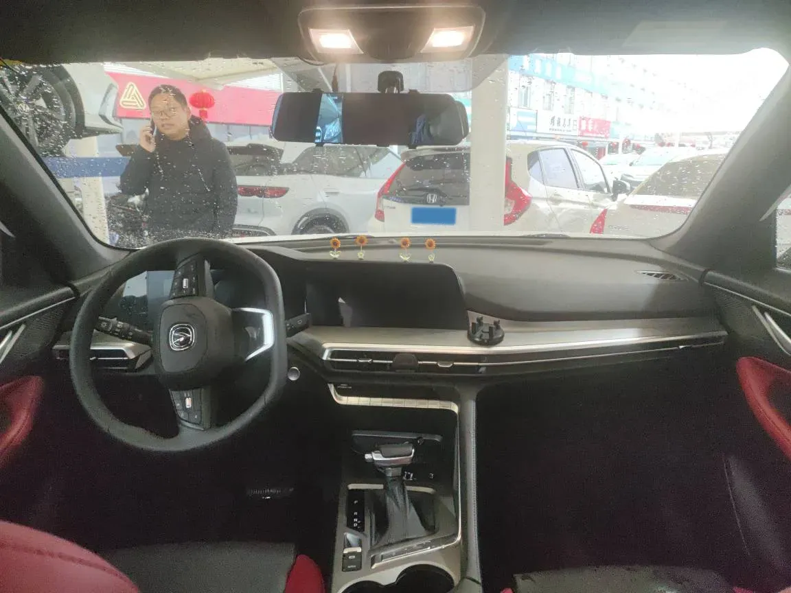 2021 ChangAn CS35 Plus 1.4T 160HP L4 7DCT,autocango,china used car exporter,china ev exporter,chinese used car exporter,chinese used ev exporter