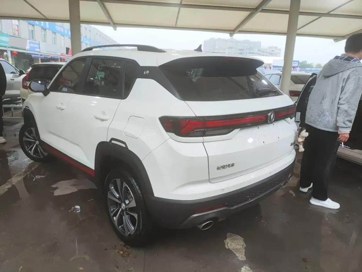 2021 ChangAn CS35 Plus 1.4T 160HP L4 7DCT,autocango,china used car exporter,china ev exporter,chinese used car exporter,chinese used ev exporter