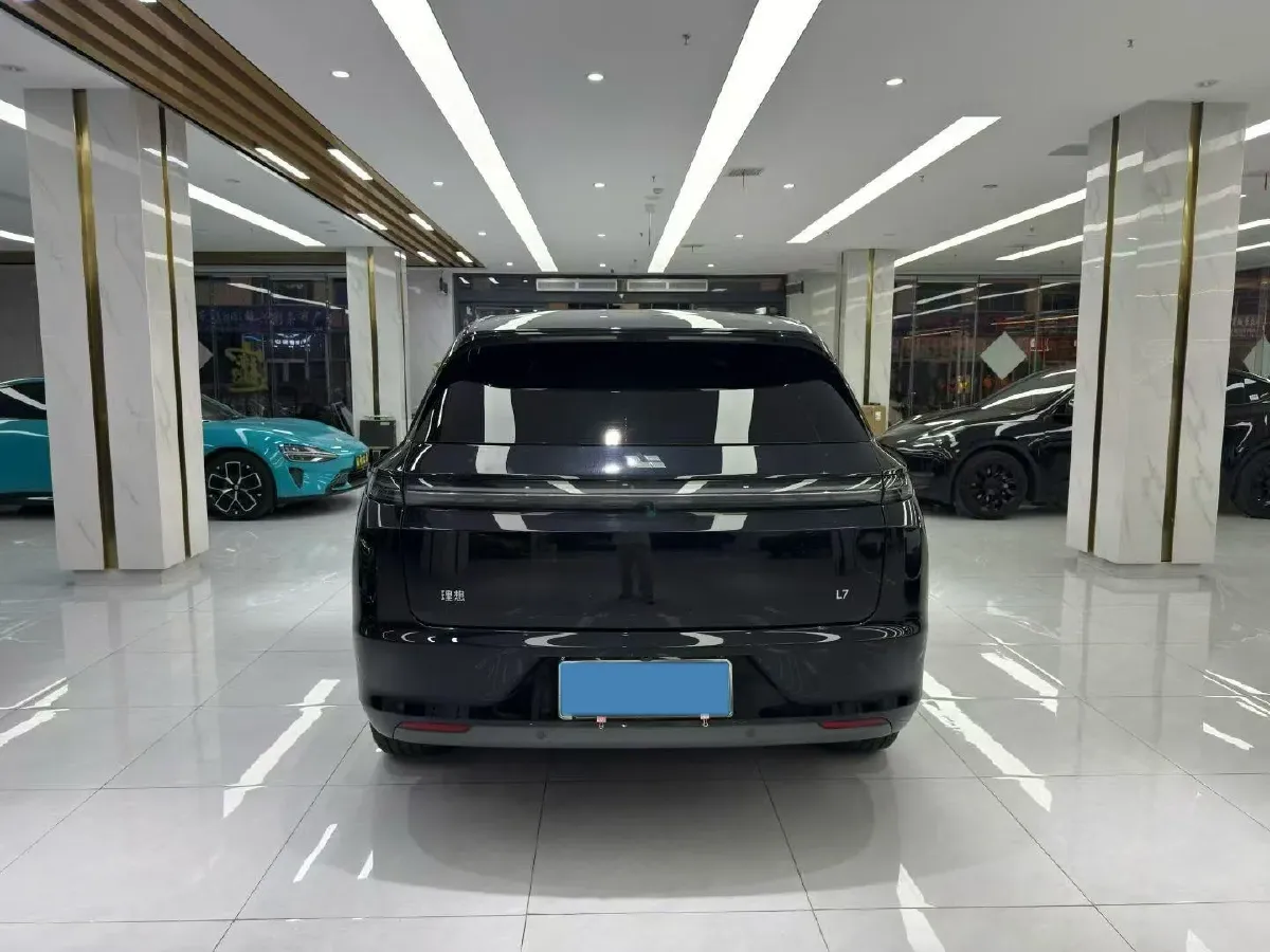 2023 Li L7 Range Extended 154HP REEV 40.9KWH,autocango,china used car exporter,china ev exporter,chinese used car exporter,chinese used ev exporter