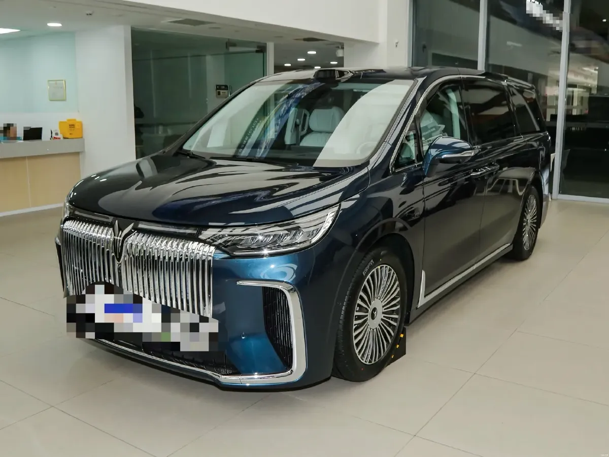 2025 Voyah Dream 1.5T 150HP L4 PHEV 41.7KWH,autocango,china used car exporter,china ev exporter,chinese used car exporter,chinese used ev exporter