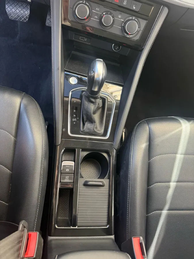 2022 Jetta VS7 1.4T 150HP L4 6AT,autocango,china used car exporter,china ev exporter,chinese used car exporter,chinese used ev exporter