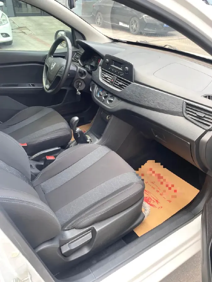 2017 BaoJun 310W 1.2L 82HP L4 6MT,autocango,china used car exporter,china ev exporter,chinese used car exporter,chinese used ev exporter