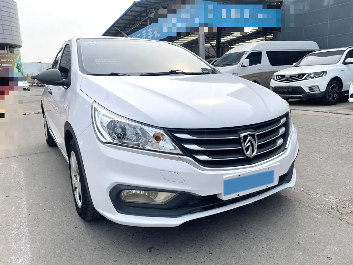 2017 BaoJun 310W 1.2L 82HP L4 6MT,autocango,china used car exporter,china ev exporter,chinese used car exporter,chinese used ev exporter